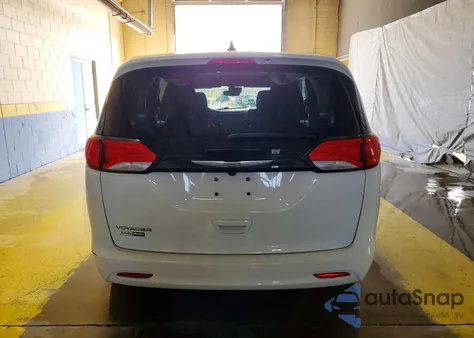 2023 Chrysler Voyager Lx из США, поврежденный, VIN 2C4RC1CG2PR557442